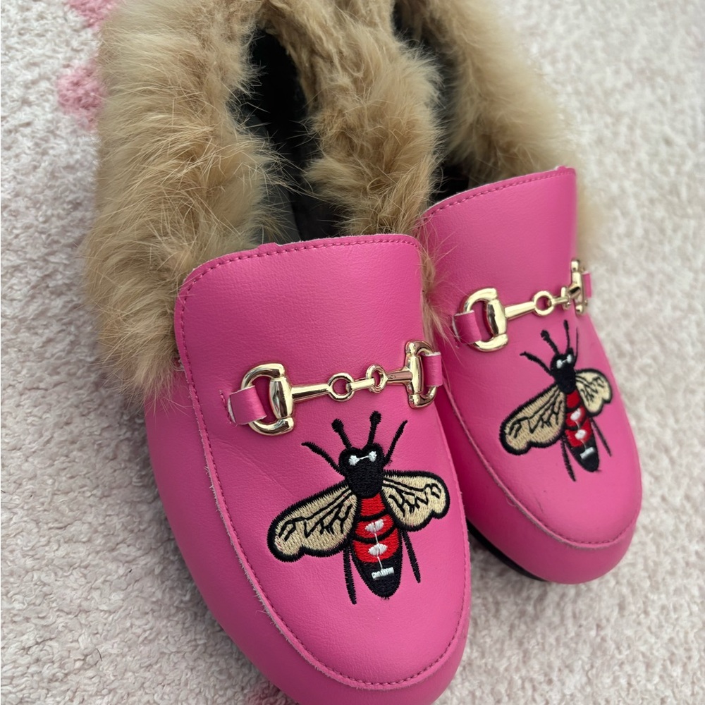 Pink Fur-Lined Loafers with Bee Embroidery